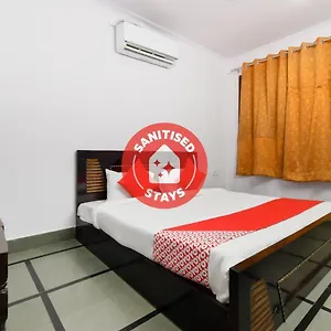 Oyo 64226 Grand Sea 3* Kovalam