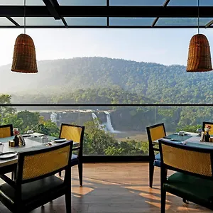 Flora Misty Falls 5* Athirappilly